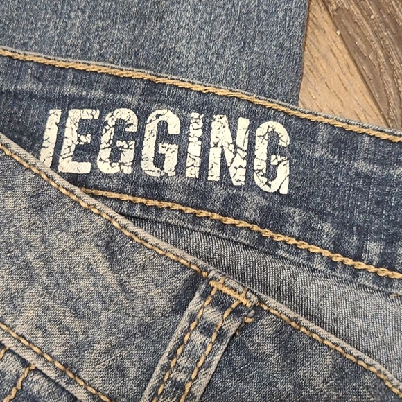 DKNY jegging with zippered bottoms - Picture 3 of 8